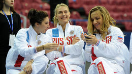 Светлана КУЗНЕЦОВА (справа), Мария ШАРАПОВА (в центре) и Анастасия МЫСКИНА.