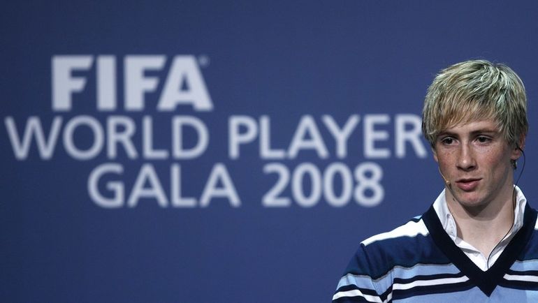 Фернандо ТОРРЕС на церемонии награждения-2008. Фото REUTERS Фернандо ТОРРЕС на церемонии награждения-2008. Фото REUTERS