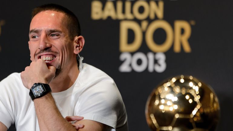 Франк РИБЕРИ имел все шансы прервать гегемонию Месси и Роналду в 2013 году. Фото AFP Франк РИБЕРИ имел все шансы прервать гегемонию Месси и Роналду в 2013 году. Фото AFP