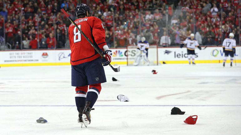 Александр ОВЕЧКИН. Фото REUTERS Александр ОВЕЧКИН. Фото REUTERS