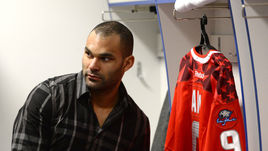 Найджел ДОУС в раздевалке Матча звезд КХЛ в Сочи.