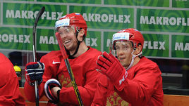 Сергей МОЗЯКИН и Павел ДАЦЮК - одни из самых опытных хоккеистов сборной России.