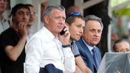 Дмитрий ШЛЯХТИН (слева), Юрий БОРЗАКОВСКИЙ и Виталий МУТКО.