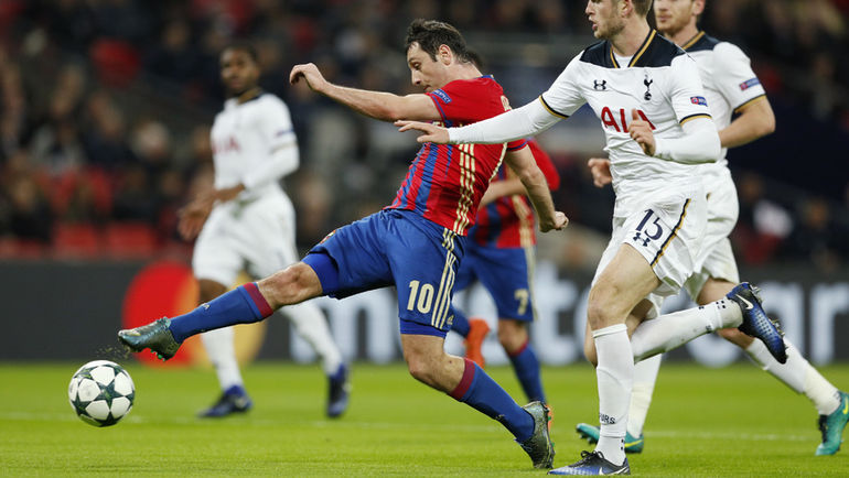 33-я минута. Гол Алана ДЗАГОЕВА. Фото REUTERS 33-я минута. Гол Алана ДЗАГОЕВА. Фото REUTERS