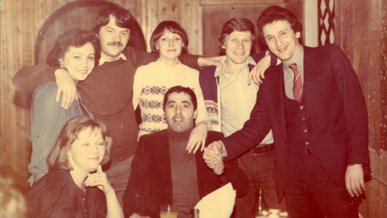 Отмечаем победу сборной театра. Полузащитник Отмечаем победу сборной театра. Полузащитник