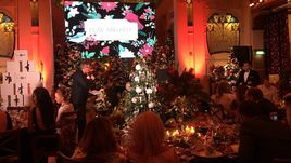 Плющенко нарядил елку для Ковальчука