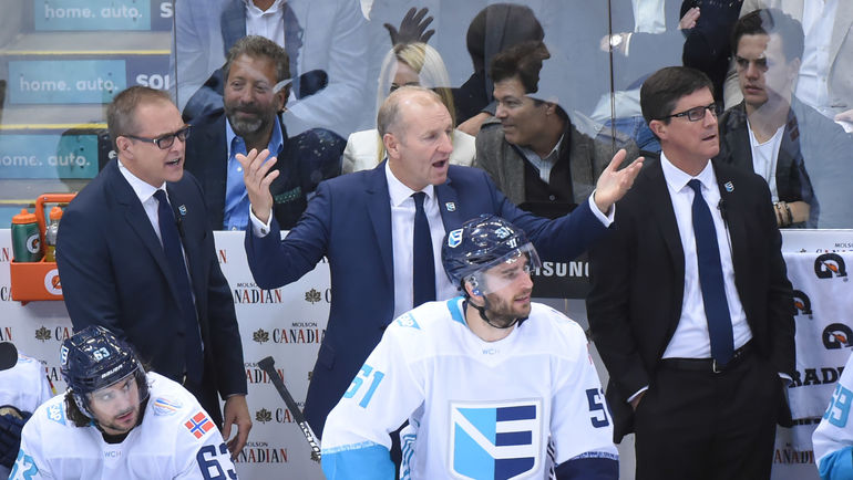 Сентябрь. Торонто. Ральф КРЮГЕР (в центре) на скамейке сборной Европы во время Кубка мира. Фото Dan Hamilton-USA TODAY Sports Сентябрь. Торонто. Ральф КРЮГЕР (в центре) на скамейке сборной Европы во время Кубка мира. Фото Dan Hamilton-USA TODAY Sports