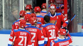 Четверг. Москва. Швеция - Россия - 3:1. Первый матч Ильи КОВАЛЬЧУКА (№ 71), вернувшегося в сборную после годичного перерыва, получился неудачным.