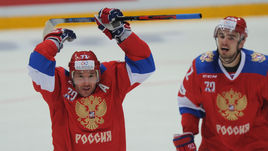 Пятница. Москва. Россия - Чехия - 5:1. Илья КОВАЛЬЧУК (слева) и Игорь ОЖИГАНОВ.