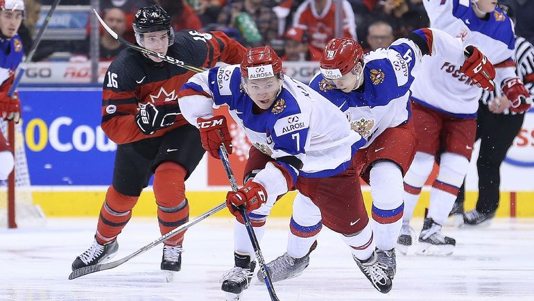 Понедельник. Торонто. Канада - Россия - 5:3. Кирилл КАПРИЗОВ (№7). Фото AFP Понедельник. Торонто. Канада - Россия - 5:3. Кирилл КАПРИЗОВ (№7). Фото AFP