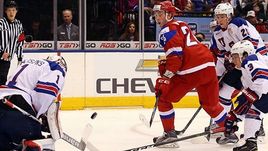 Четверг. Торонто. Россия - США - 2:3. Игра команды Валерия Брагина вновь оставила смешанные впечатления.