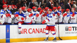 Понедельник. Торонто. Дания - Россия - 0:4. Павел КАРНАУХОВ празднует взятие ворот.