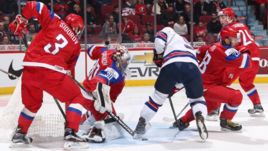 Сегодня. Монреаль. США - Россия - 4:3 Б. Российская команда в обороне.