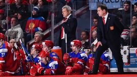 Сегодня. Монреаль. Швеция - Россия - 1:2 ОТ. Скамейка российской команды. Валерий БРАГИН - справа.