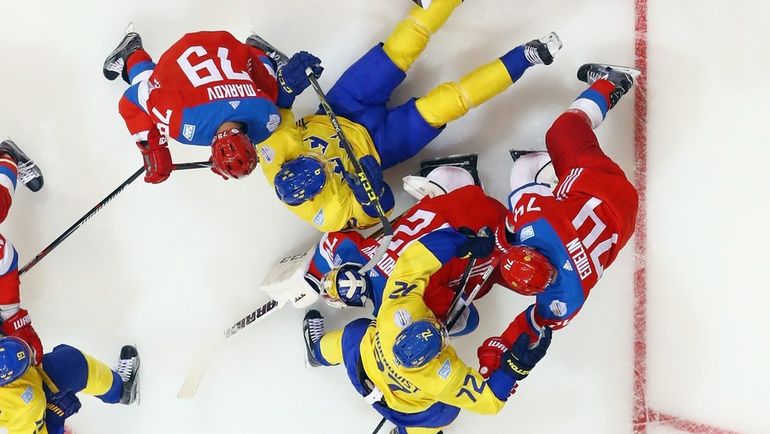 18 сентября 2016 года. Торонто. Швеция - Россия - 2:1. Взрослая сборная Швеции едва не проиграла России выигранный матч на Кубке мира. Фото AFP 18 сентября 2016 года. Торонто. Швеция - Россия - 2:1. Взрослая сборная Швеции едва не проиграла России выигранный матч на Кубке мира. Фото AFP