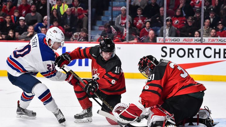 Трой ТЕРРИ (слева) - показал себя отличным исполнителем буллитов. Фото AFP Трой ТЕРРИ (слева) - показал себя отличным исполнителем буллитов. Фото AFP