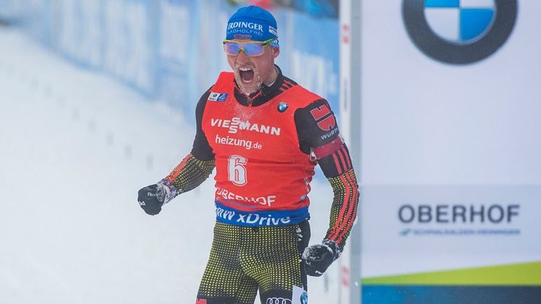 Эрик ЛЕССЕР радуется, узнав, что ему удалось опередить Фуркада. Фото AFP Эрик ЛЕССЕР радуется, узнав, что ему удалось опередить Фуркада. Фото AFP