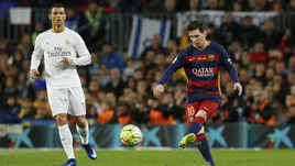 КРИШТИАНУ РОНАЛДУ (слева) и Лионель МЕССИ.