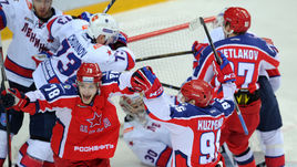 Сегодня. Москва. ЦСКА - СКА - 2:3 Б. Армейцы праздную гол Максима МАМИНА.