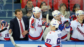 Сегодня. Москва. ЦСКА - СКА - 2:3 Б. Никита ГУСЕВ празднует победный буллит.