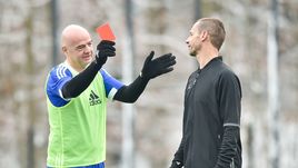 Вчера. Цюрих. Президент ФИФА Джанни ИНФАНТИНО (слева) ратует за расширение числа участников финальных турниров чемпионатов мира, но представителей УЕФА, который возглавляет Александер ЧЕФЕРИН, там станет не намного больше.