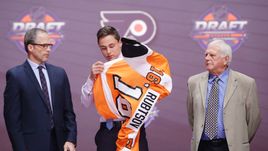 Герман РУБЦОВ (в центре).