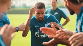 Четверг. Дубай. ЭРНАНИ в традиционном зенитовском тоннеле для новичков.