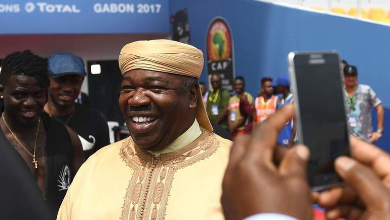 Вчера. Либревиль. Али БОНГО оценивает готовность арены в столице Габона к старту Кубка Африки-2017.