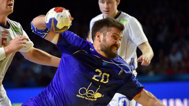 В атаке Михаил ЧИПУРИН. Фото AFP В атаке Михаил ЧИПУРИН. Фото AFP