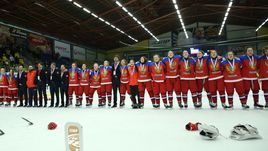 Сегодня. Пршеров. Сборная России исполняет гимн.