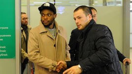 Сегодня. Шереметьево. Луиз АДРИАНУ (слева).