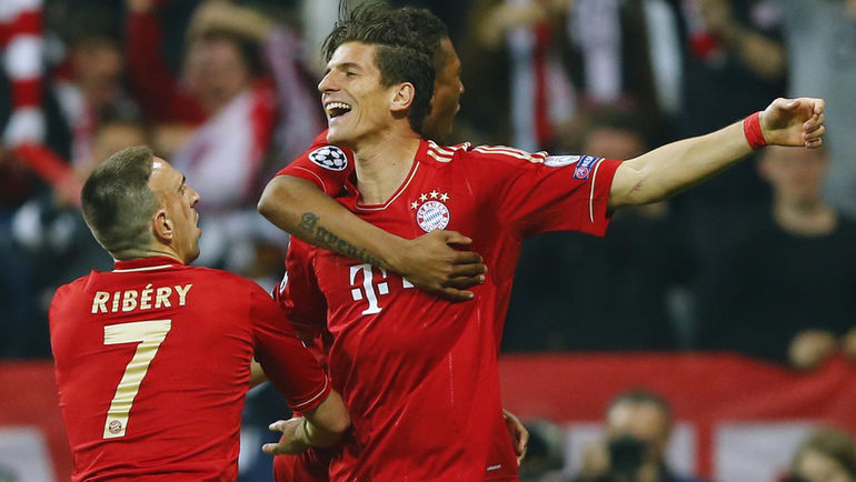 Марио ГОМЕС (в центре). Фото REUTERS Марио ГОМЕС (в центре). Фото REUTERS