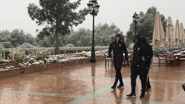 Среда. Кампоамор. На сборах в Испании армейцам теперь впору вводить новое упражнение - лепку снеговиков.