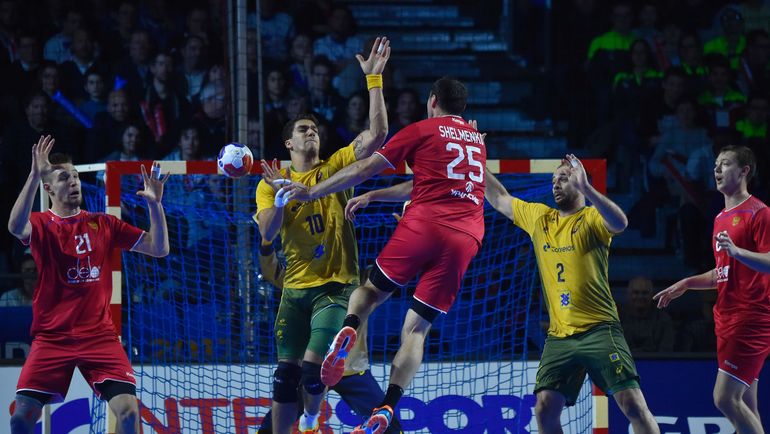 В концовке тайма россияне не могли забить почти 10 минут. Фото AFP В концовке тайма россияне не могли забить почти 10 минут. Фото AFP