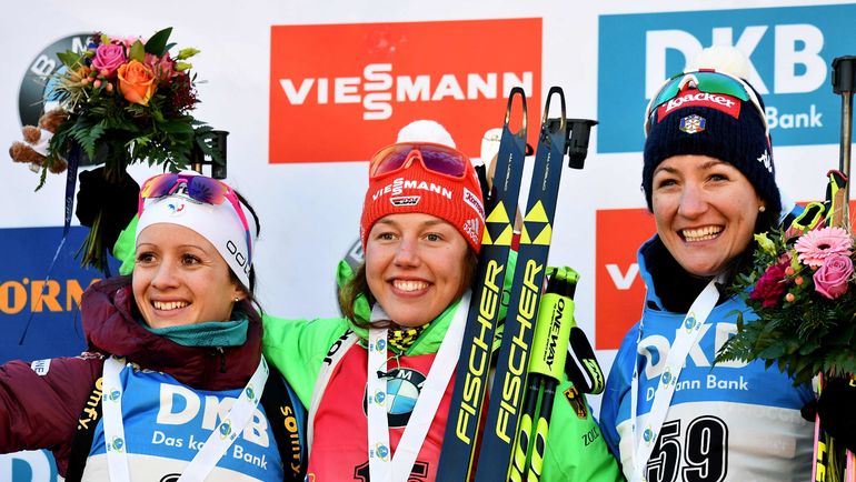 Анаис ШЕВАЛЬЕ, Лаура ДАЛЬМАЙЕР и Алексия РУНГГАЛЬДЬЕР. Фото AFP Анаис ШЕВАЛЬЕ, Лаура ДАЛЬМАЙЕР и Алексия РУНГГАЛЬДЬЕР. Фото AFP