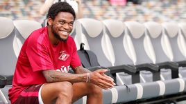 Четверг. Абу-Даби. ЛУИЗ АДРИАНУ.