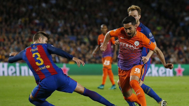 Жерар ПИКЕ против Илкая ГЮНДОГАНА. Фото REUTERS Жерар ПИКЕ против Илкая ГЮНДОГАНА. Фото REUTERS