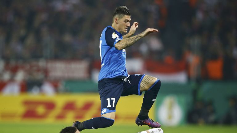 В игре Стивен ЦУБЕР. Фото REUTERS В игре Стивен ЦУБЕР. Фото REUTERS