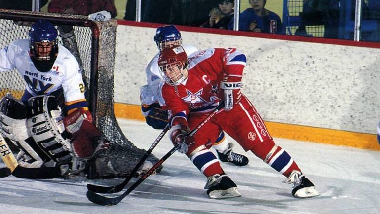 Сергей САМСОНОВ (в красном). Сергей САМСОНОВ (в красном).