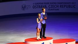 Четверг. Острава. Евгения ТАРАСОВА и Владимир МОРОЗОВ.