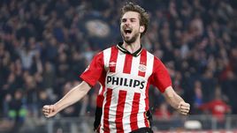 Полузащитник ПСВ Дэйви ПРЕППЕР.