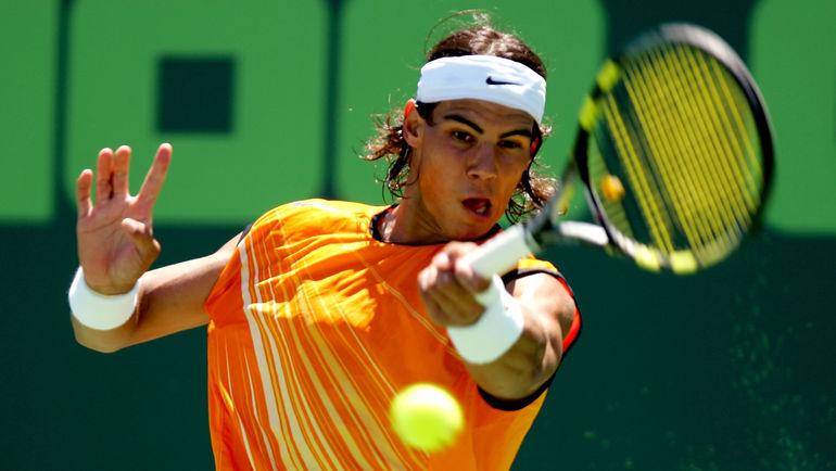 3 апреля 2005 года. Майами. 17-летний Рафаэль НАДАЛЬ в своем первом матче с Роджером Федерером. Фото AFP 3 апреля 2005 года. Майами. 17-летний Рафаэль НАДАЛЬ в своем первом матче с Роджером Федерером. Фото AFP