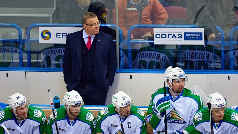 Игорь ЗАХАРКИН со своей командой. Фото photo.khl.ru Игорь ЗАХАРКИН со своей командой. Фото photo.khl.ru