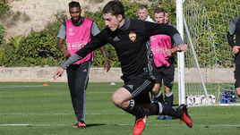 Астемир ГОРДЮШЕКО (слева) и МАРИУ ФЕРНАНДЕС.