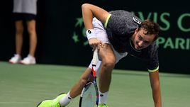 Пятница. Ниш. Судороги помешали Даниилу МЕДВЕДЕВУ доиграть матч с Новаком Джоковичем..