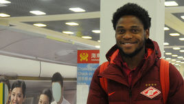 Улыбочку, Адриану!