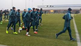 Пятница. Тубиз. Первая тренировка зенитовцев на сборе в Бельгии.