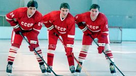 1987 год. Первая тройка сборной СССР - Сергей МАКАРОВ, Игорь ЛАРИОНОВ и Владимир КРУТОВ.