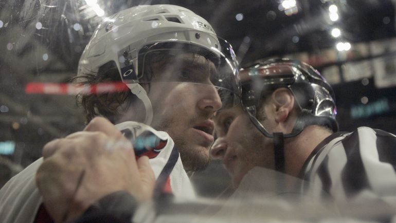 Александр ОВЕЧКИН и Грег ДЕВОРСКИ. Фото REUTERS Александр ОВЕЧКИН и Грег ДЕВОРСКИ. Фото REUTERS