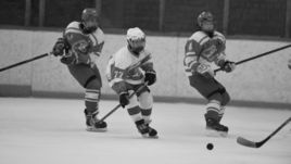 Илья СОЛНЫШКИН (в центре).